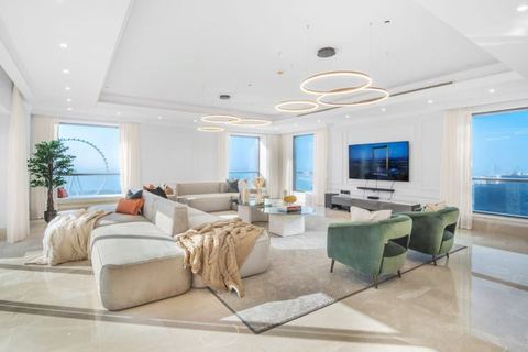 Ultimate 5BR Duplex Sky Villa with Private Pool — Dubai, Dubai
