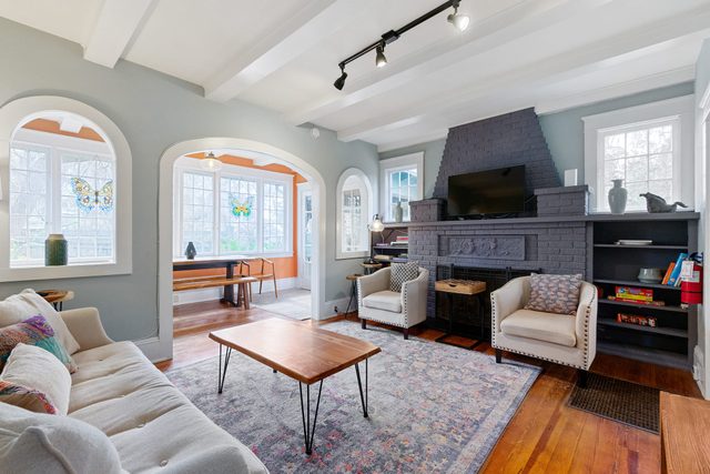 8 Park l Dog Friendly l Outdoor Oasis l Mins to Beach