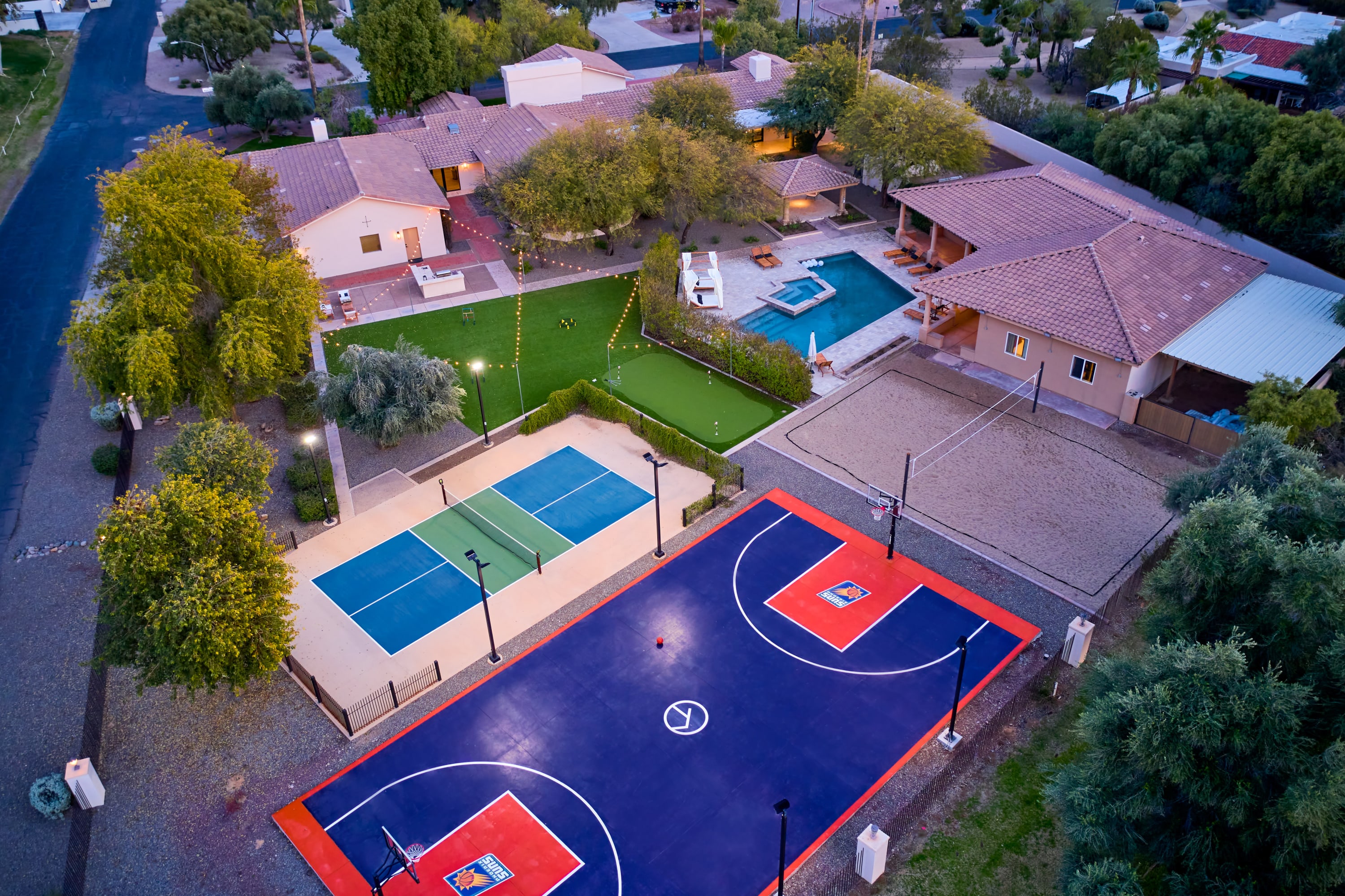 2 Homes in 1 l Pickleball l Speakeasy l Gym l Pool