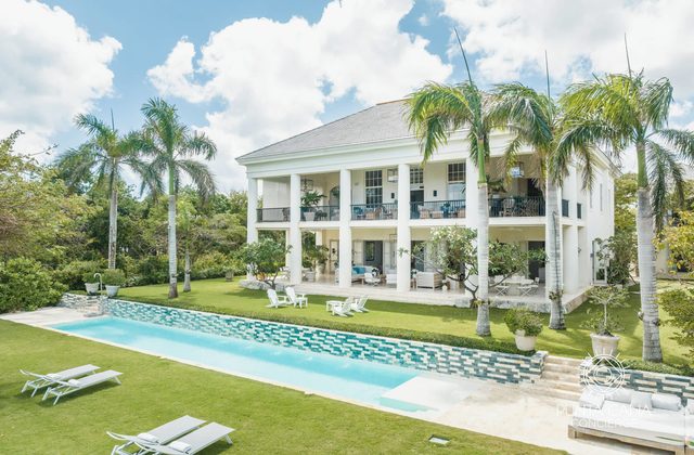 Corales 114 - Sophisticated 6 BDR Golf and Lake View Villa