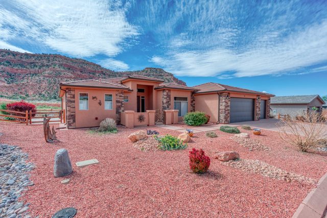 Kanab Retreat Near Zion | Pool, Hot Tub & Views