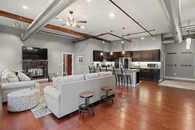 Sky Loft | Downtown | Extended Stays!