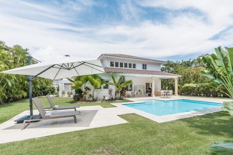 Tortuga B-50 - 5-BDR Villa in Punta Cana Resort