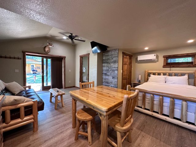 The Chipmunk Lodge — Indian River, MI