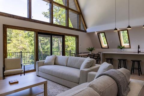 Emberwood Lodge - Luxury Cabin, Kid Friendly