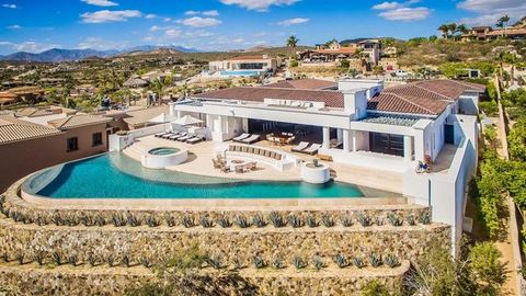 Contemporary Styled Six Bedroom Villa