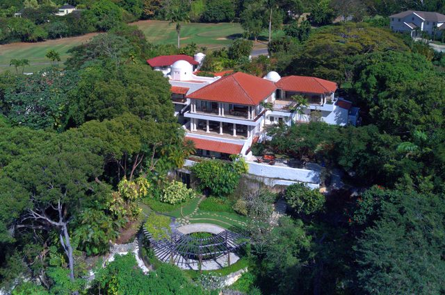 Villa Elsewhere — Holetown, Saint James