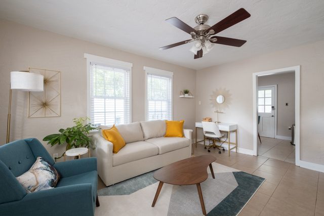The Landing on 3rd | Walk to UF & Downtown • Pets