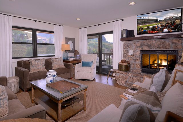 Southern Comfort, Gorgeous! Hot tub, Walk to base — Mount Crested Butte, CO