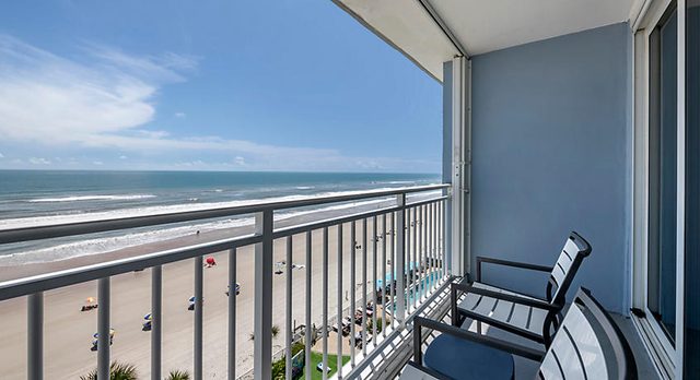 Daytona Seabreeze | 2BR Oceanfront Suite