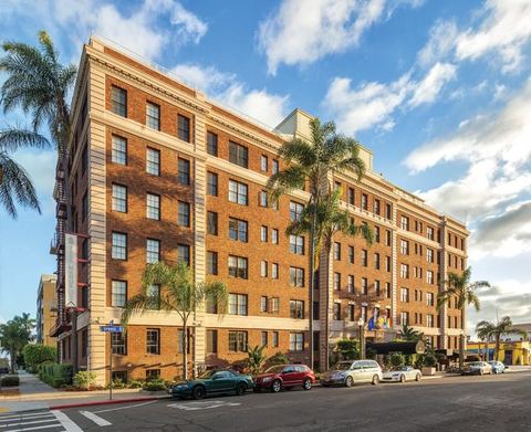 Wyndham Inn at the Park|2BR/2BA King Suite w/ Balc