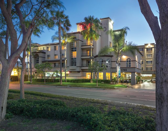 Wyndham Peacock Suites | 3BR/2BA King Bed Suite