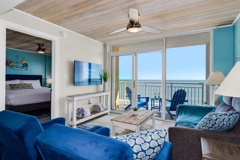 Azorean Breeze by Casanita Properties - Luxury 2BR Suite