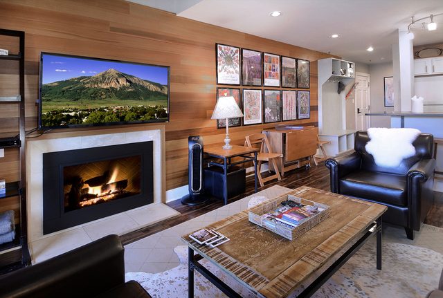 Ski in/Bike out, Updated, 2BD/2BA Emmons Condo, ski in/ski out