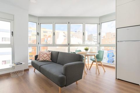 Brand New Apartment 100m from the Beach