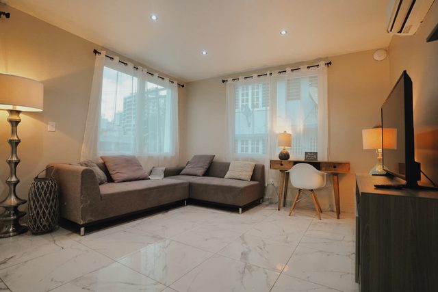BEAR - Spacious Apt w large private terrace CV2