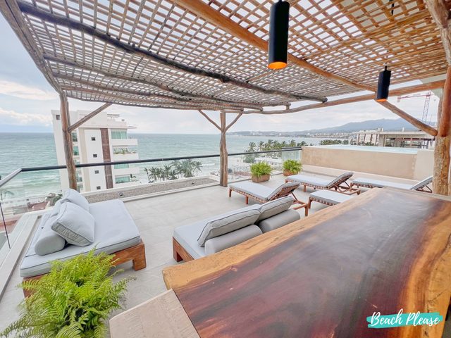Arenka: 2BR w Private Pool & Sunset Rooftop