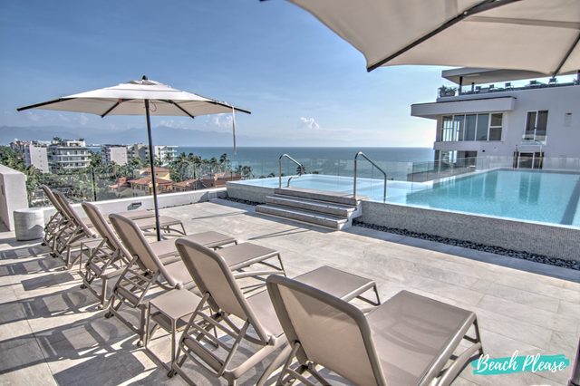 Golden Zone 2BR, 1 Block to Beach - Mina 202