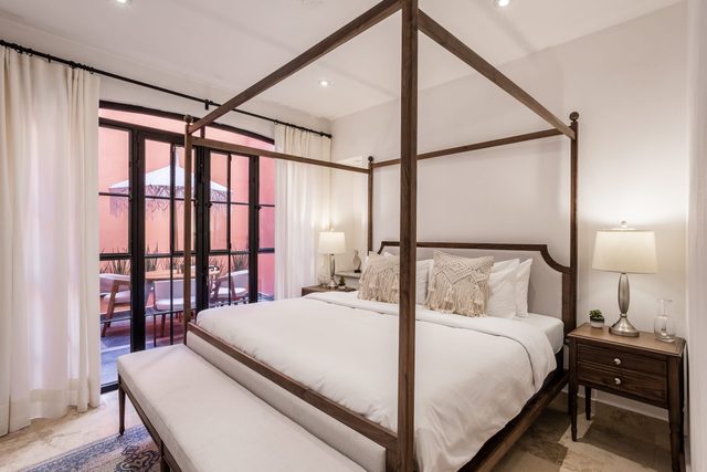 2BR Apartment 1st Floor w/ Rooftop Jacuzzi AC/Heat