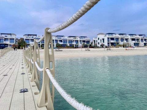 Stunning Palm Villa with Roof Garden, Pool, Beach