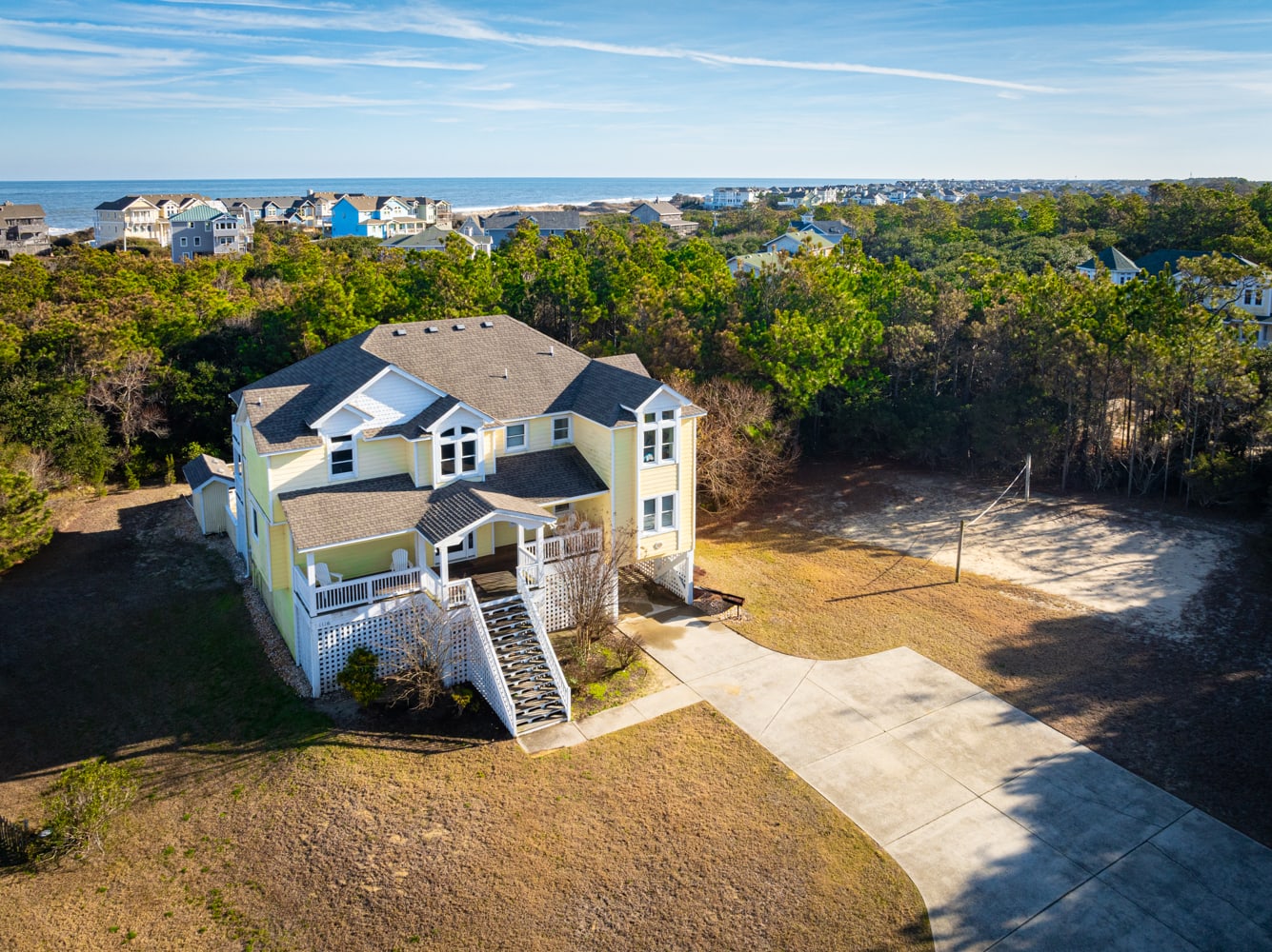 2min Walk to Beach, Pool, Spa, Game Room, Big Yard