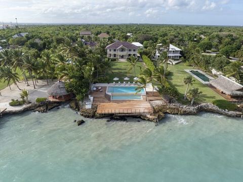 Oceanfront Oasis: 5-Bedroom Villa with Panoramic Ocean Views — Punta Cana, La Altagracia Province