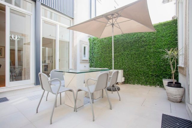 Liiiving in Porto | Central Secret Terrace
