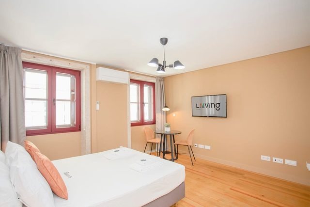 Liiiving in Porto | Historic Clérigos Studio - 4F