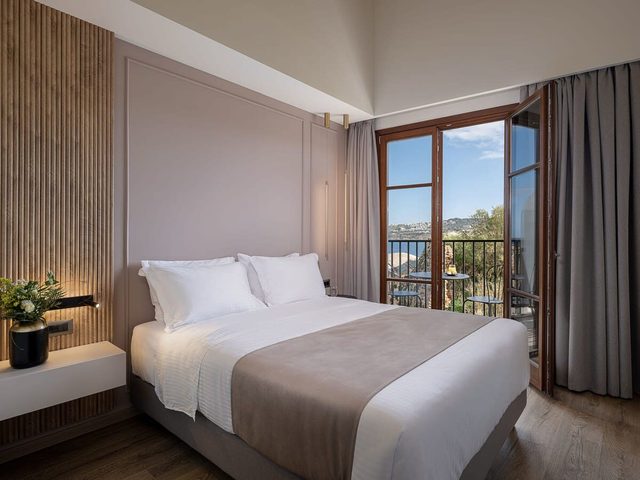 Ethos suites | Triple suite with sea view