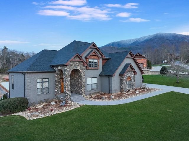 Greystone In The Smokies