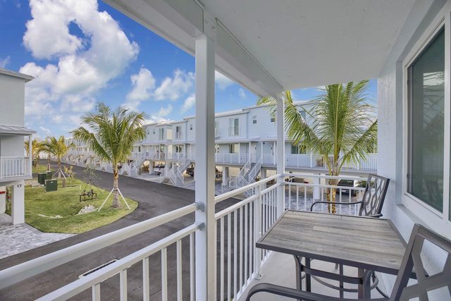 Ocean Isle Pool Ocean Front Elevator Single Level