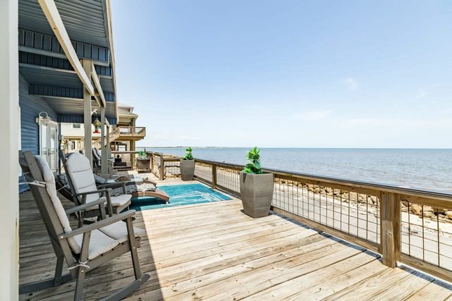 Bluewave Paradise - Huge Deck Overlooking the Sea!