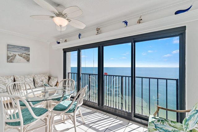 Gulf Tower 12A: Beachfront Bliss for 6!