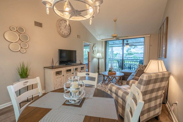 Cozy Bonita Bay Condo - Private Beach Club & Pool