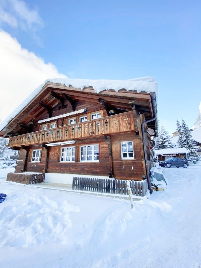 Eiger View Chalet w/ South Balcony & Garden
