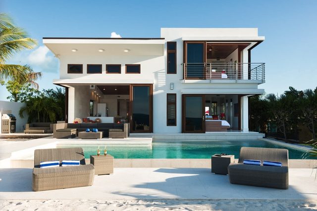 Beach Kandi – Contemporary Beachfront Escape on Grace Bay, Turks & Caicos