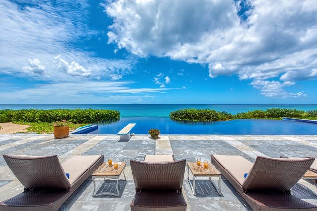 Villa Casa de la Playa – Beachfront Luxury Villa in St. Martin