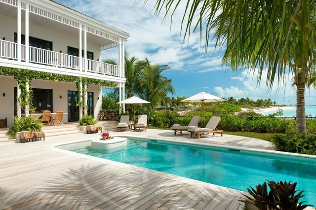 Saving Grace – Colonial-Style Luxury Villa on Grace Bay Beach, Turks & Caicos