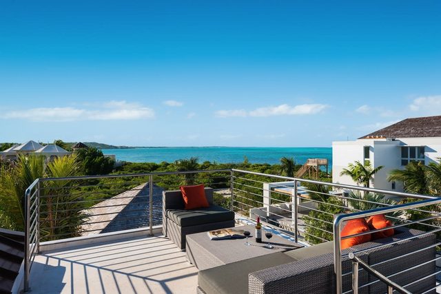 Sugar Kube Villa Turks & Caicos – Romantic 1BR Villa with Private Pool & Rooftop Deck