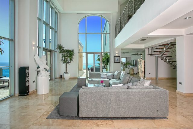 The Cove – Ultra-Luxury Beachfront Penthouse at The Cliff, St. Maarten