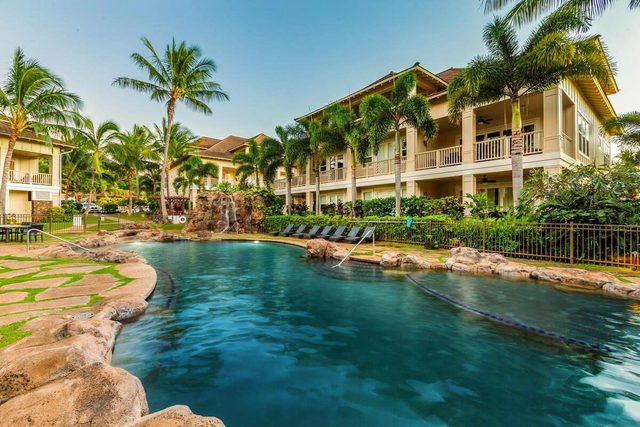 4BR I Elegant Poolside Penthouse l Private Elevator — Koloa, HI