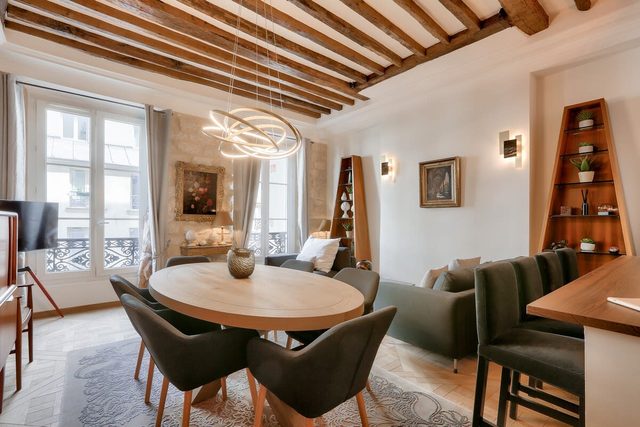 Luxurious 3BD with 3BR and AC