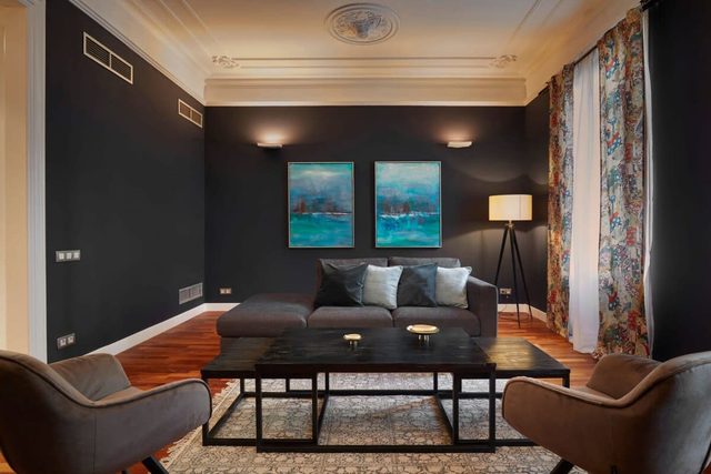 Classy 3BD - 2.5BTH with private patio in Eixample — Barcelona, Catalonia