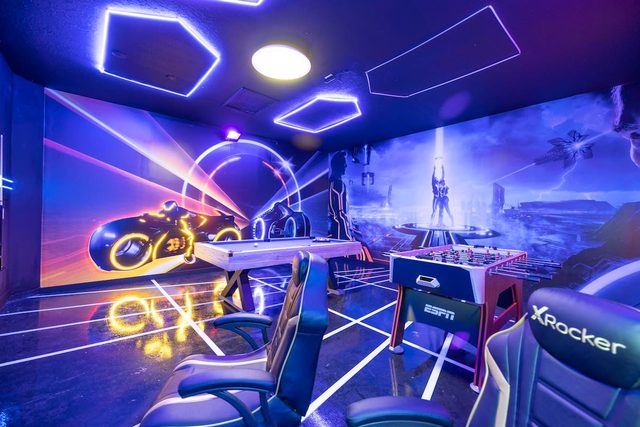 7316 Tron Game Room & Themed Rooms! Solterra 5BR