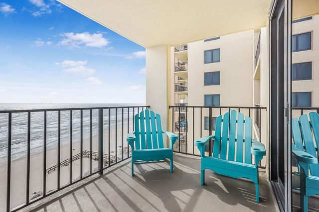 Phoenix II Orange Beach: Beach Views, Pools & Fun!