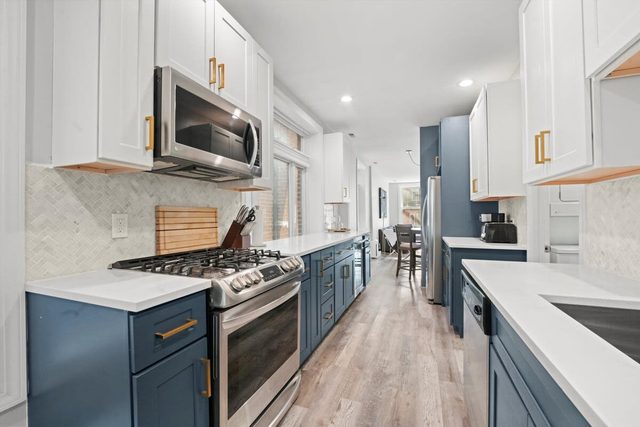 Welcome to our 2BR River West Retreat!