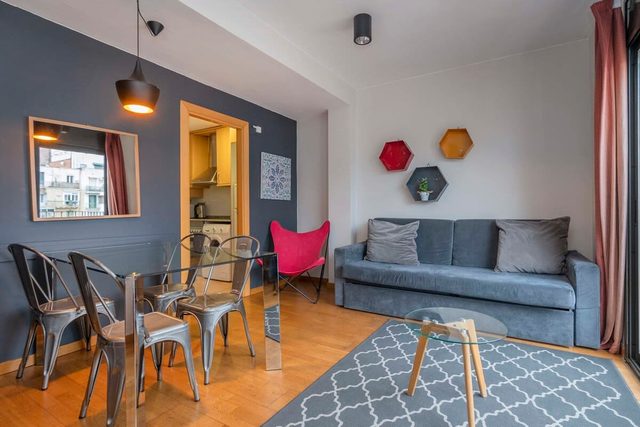 2bedroom with balcony in Eixample