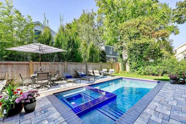 Gorgeous 5BR, 4.5BA, in town, pool, hot tub, beach nearby! — Rehoboth Beach, DE