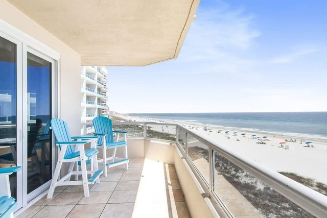 Enclave 401: Beachfront, Tennis, & Stunning Views