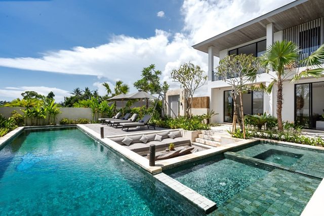 Leeloo Stylish 4BR Villa with Pool near Canggu